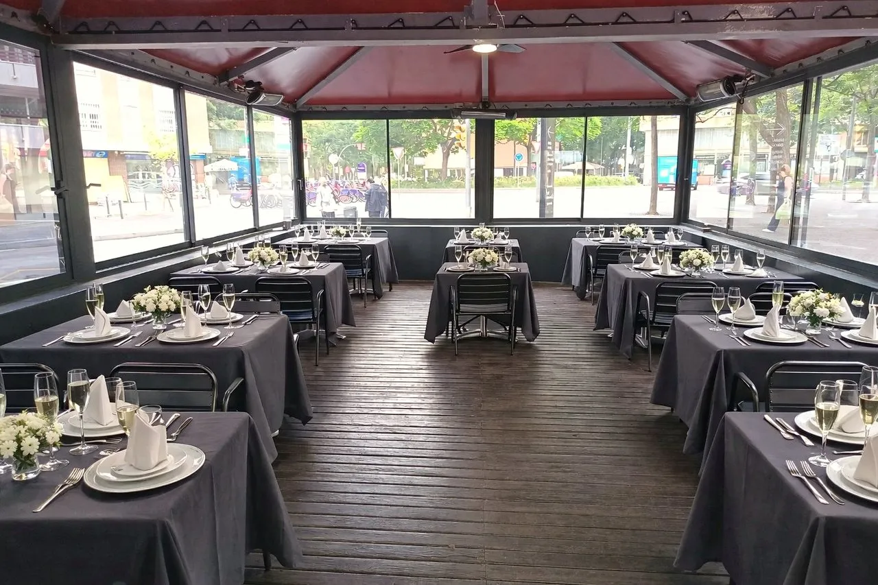 Terraza acristalada de Eventos Claraboya en L'Hospitalet